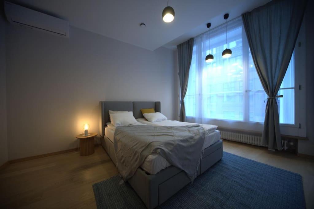 3 Bedroom Apartment In The Old/T Рига Екстериор снимка
