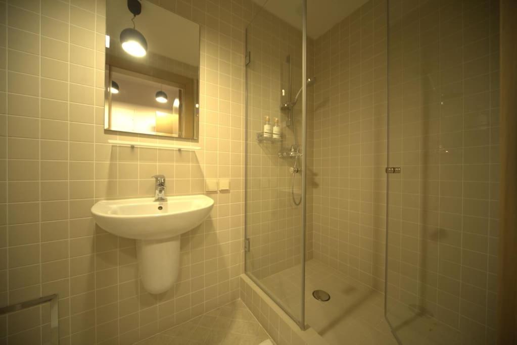 3 Bedroom Apartment In The Old/T Рига Екстериор снимка
